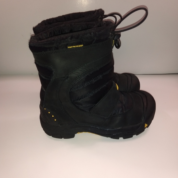 keen kids winter boots